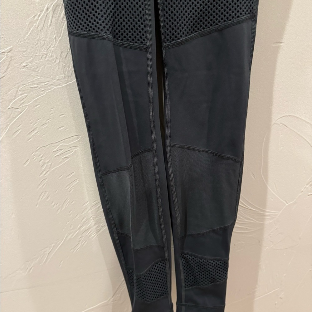 Wunder under high rise leggings with mesh - Picture 3 of 7